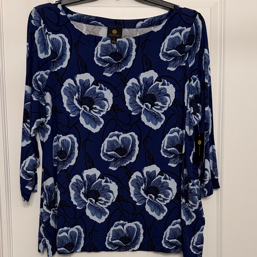 HM Collection navy and black blouse with 3/4 length sleeves